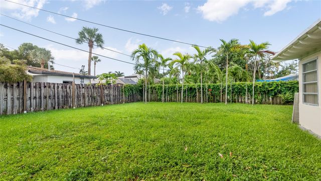 208 S Riverside Dr, Pompano Beach, FL 33062
