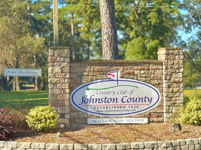 189 Pecan Valley Way, Four Oaks, NC 27524