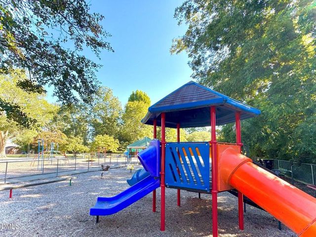 189 Pecan Valley Way, Four Oaks, NC 27524