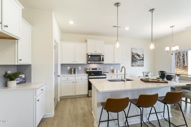 189 Pecan Valley Way, Four Oaks, NC 27524