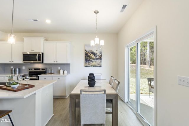 189 Pecan Valley Way, Four Oaks, NC 27524