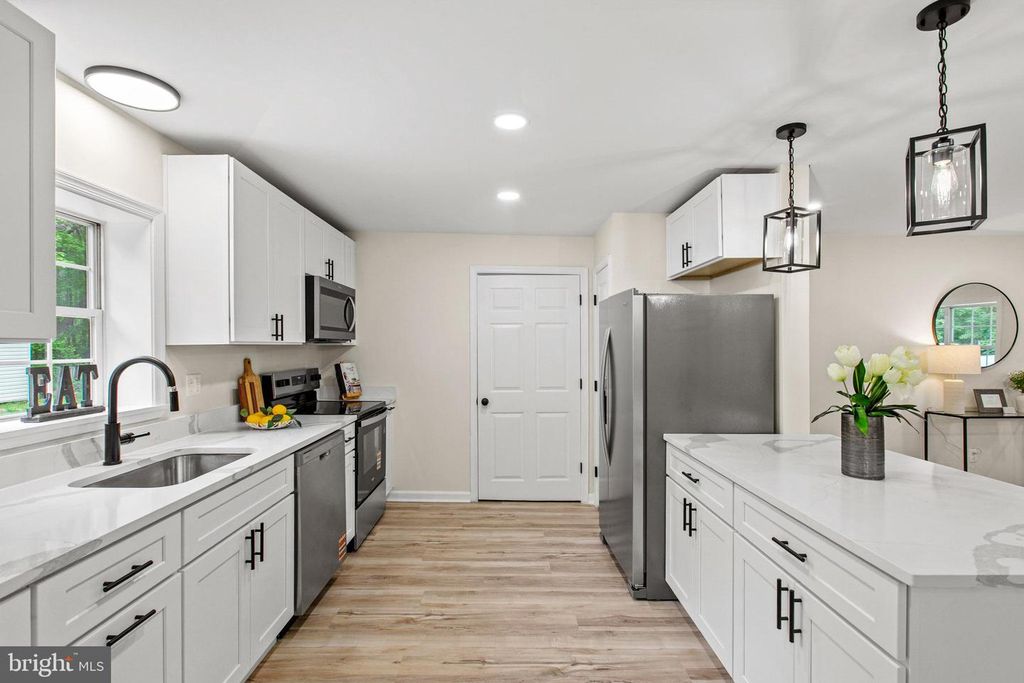 Image 10 of property listing at 49725 FRESH POND NECK RD, Scotland, MD 20687