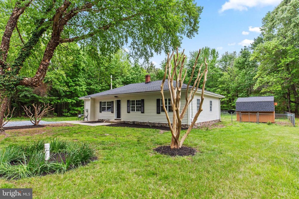 Image 4 of property listing at 49725 FRESH POND NECK RD, Scotland, MD 20687
