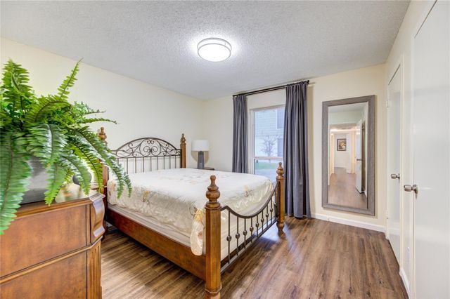 1901 S Voss Road 4, Houston, TX 77057