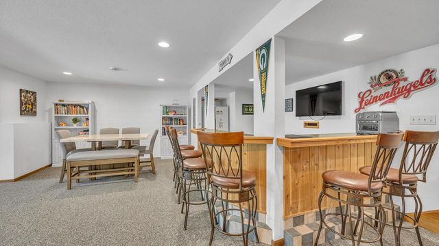1124 Sommer DRIVE, Sheboygan, WI 53081