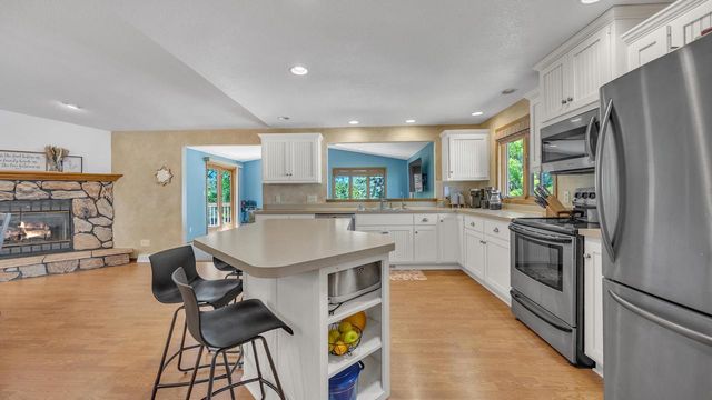 1124 Sommer DRIVE, Sheboygan, WI 53081