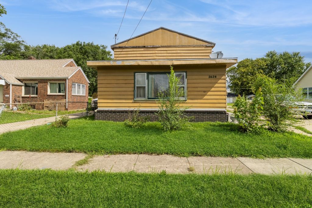 2626 Logan Avenue, Des Moines, IA 50317