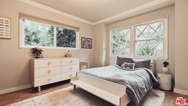 3440 Mandeville Canyon Road, Los Angeles, CA 90049