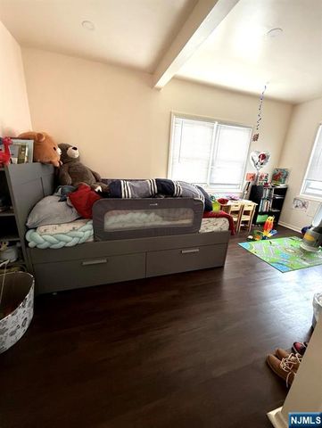 93 Riverview Avenue, North Arlington, NJ 07031