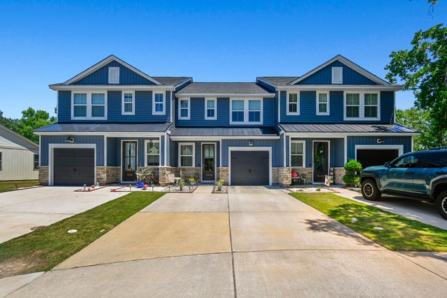7722 Park Gate Drive, North Charleston, SC 29418