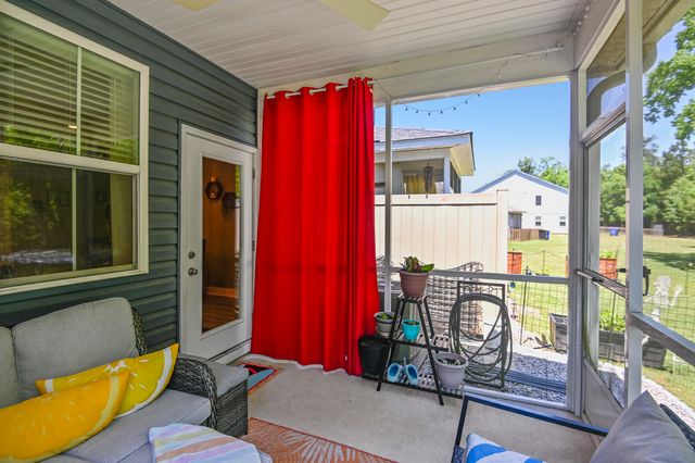 7722 Park Gate Drive, North Charleston, SC 29418