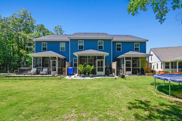 7722 Park Gate Drive, North Charleston, SC 29418