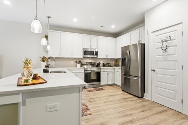 7722 Park Gate Drive, North Charleston, SC 29418