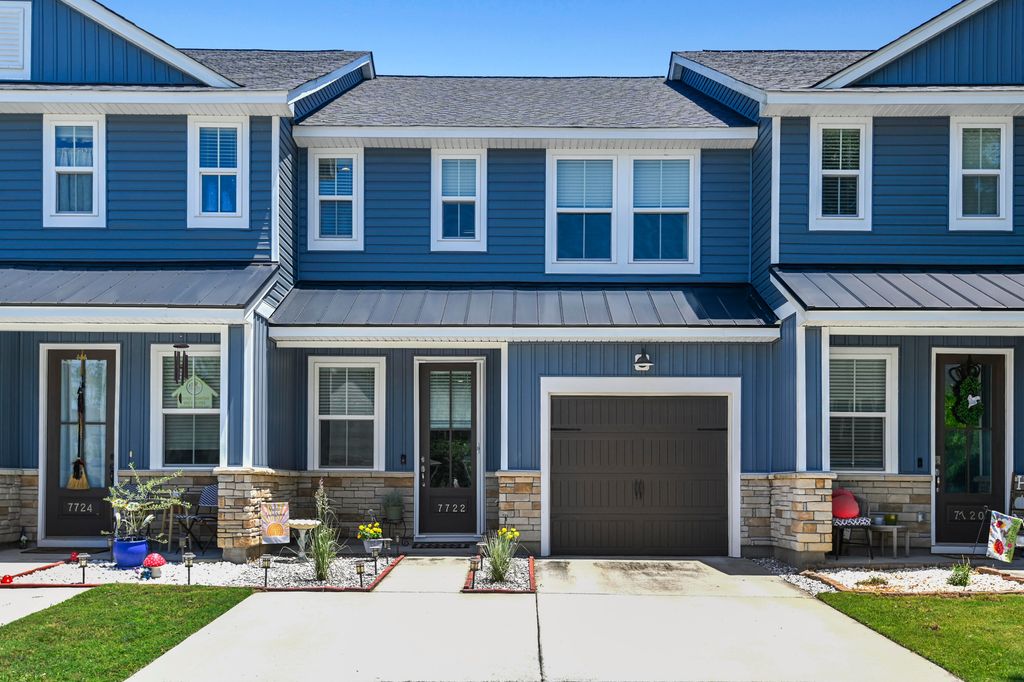 7722 Park Gate Drive, North Charleston, SC 29418