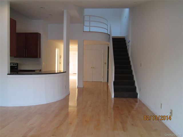 237 Great Neck 4B, Great Neck, NY 11021