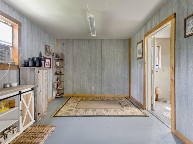 182 Smith Road, Collegeport, TX 77465