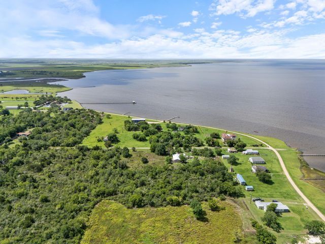 182 Smith Road, Collegeport, TX 77465