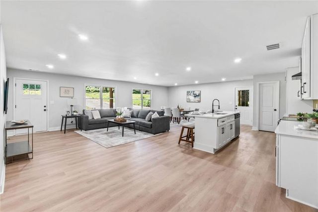 2811 Eunice Holcomb Circle, Dacula, GA 30019