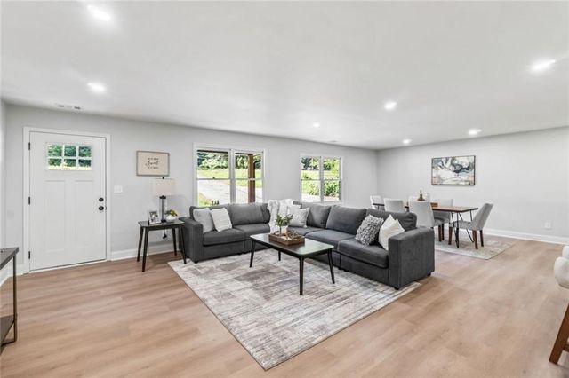 2811 Eunice Holcomb Circle, Dacula, GA 30019