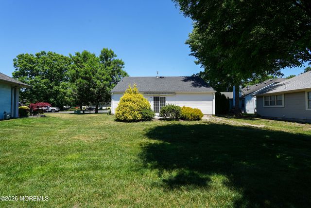 21 Tudor Court, Jackson, NJ 08527