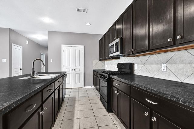 2609 Pearl Court, Texas City, TX 77591