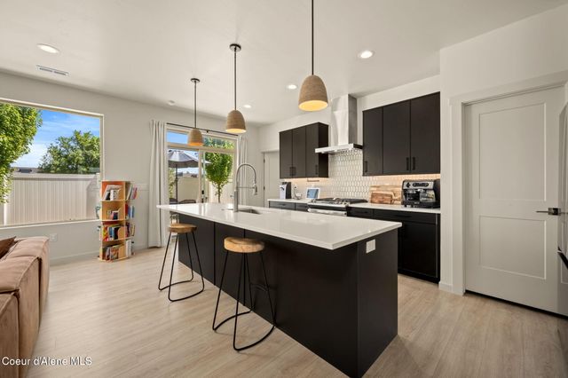 1490 W Moselle Dr, Coeur D'alene, ID 83814