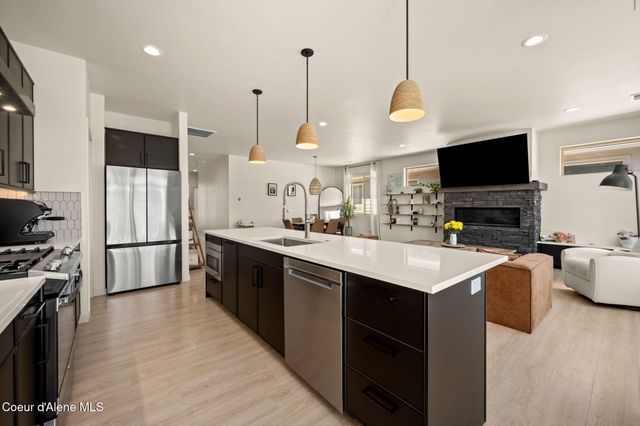 1490 W Moselle Dr, Coeur D'alene, ID 83814