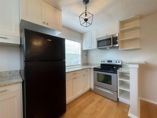 1502 Heights Boulevard 10, Houston, TX 77008