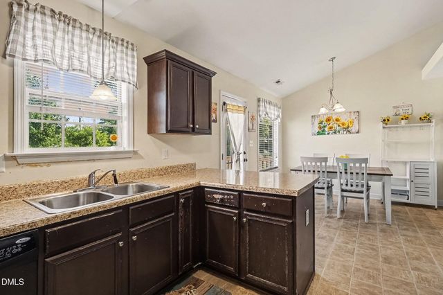 25 Lawrence Court, Smithfield, NC 27577