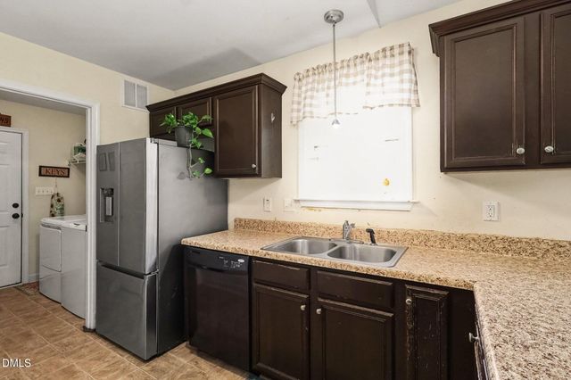 25 Lawrence Court, Smithfield, NC 27577