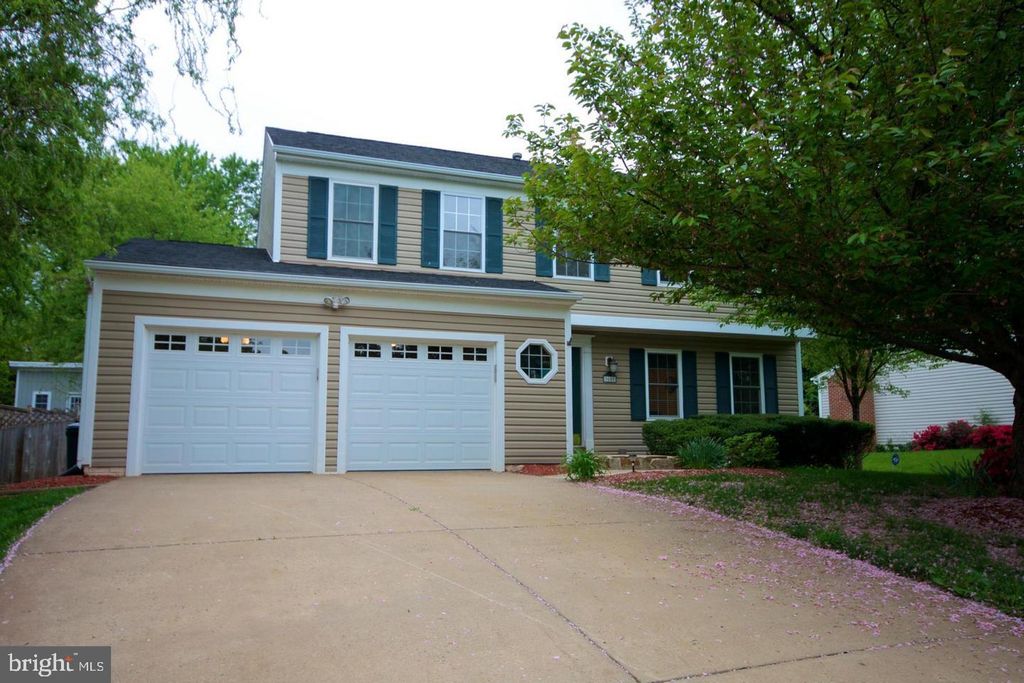 9608 WATERFORD DR, Manassas, VA 20110