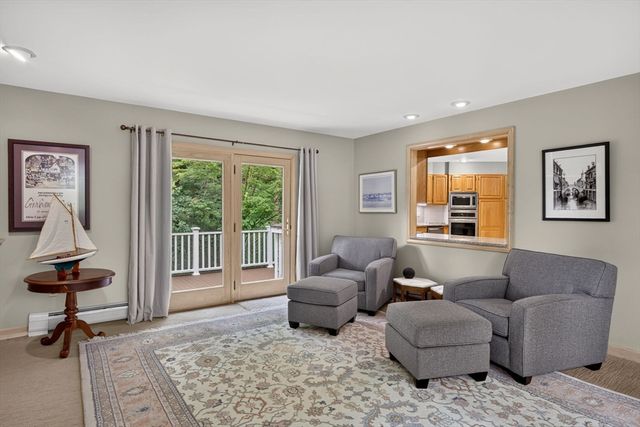 5 Acorn Ln, Mattapoisett, MA 02739