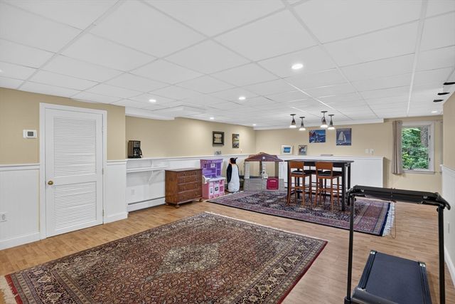 5 Acorn Ln, Mattapoisett, MA 02739
