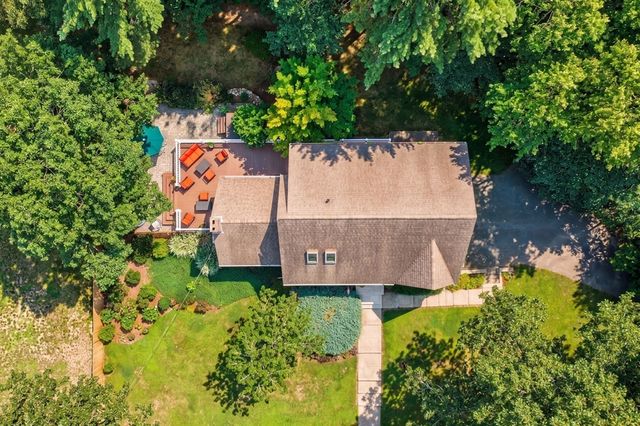 5 Acorn Ln, Mattapoisett, MA 02739