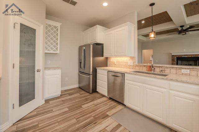 2306 W RATHGEBER ROAD, Wichita Falls, TX 76310