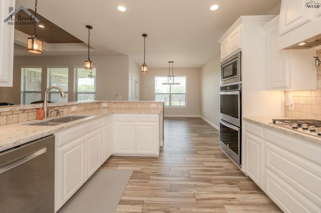 2306 W RATHGEBER ROAD, Wichita Falls, TX 76310