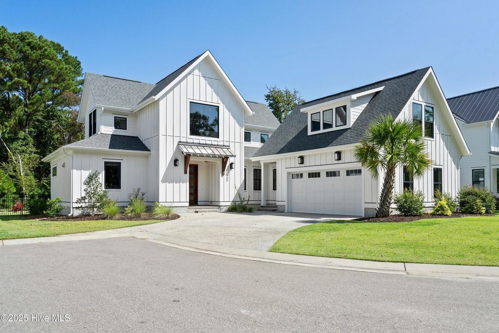 1933 Loblolly Landing Lane, Wilmington, NC 28411