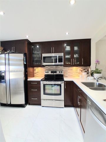 2635 NW 104th Ave 402, Sunrise, FL 33322