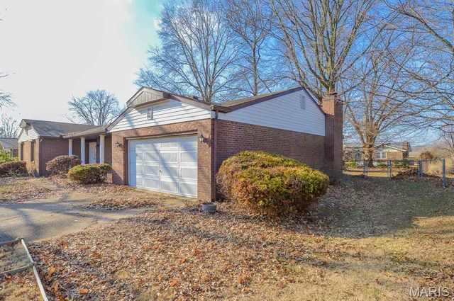 74 Glen Echo Drive, Glen Carbon, IL 62034