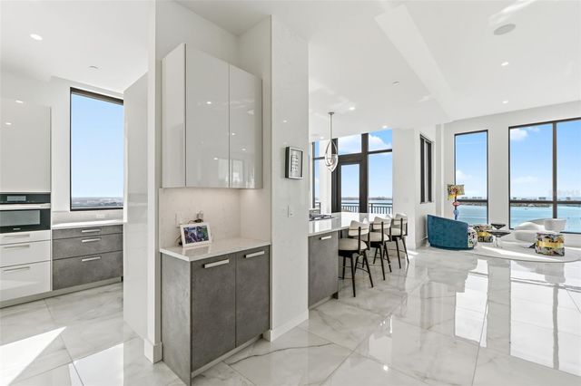 33 S PALM AVENUE 1701, Sarasota, FL 34236