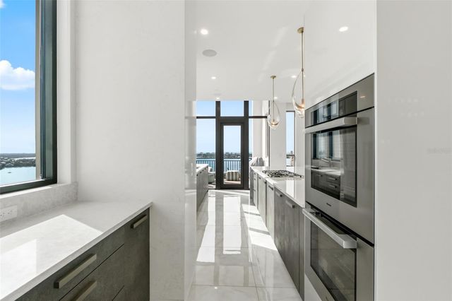 33 S PALM AVENUE 1701, Sarasota, FL 34236