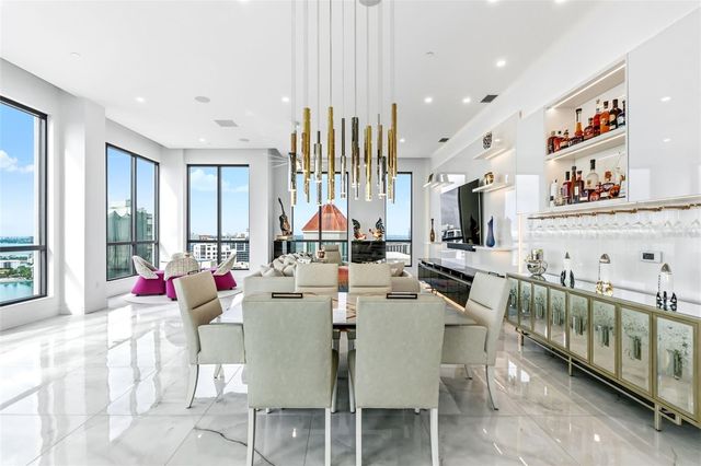 33 S PALM AVENUE 1701, Sarasota, FL 34236