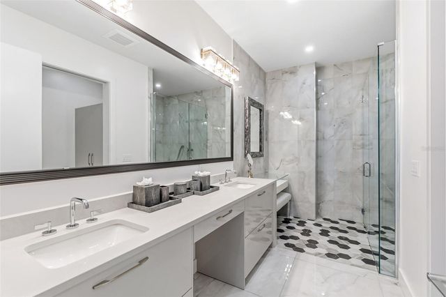 33 S PALM AVENUE 1701, Sarasota, FL 34236