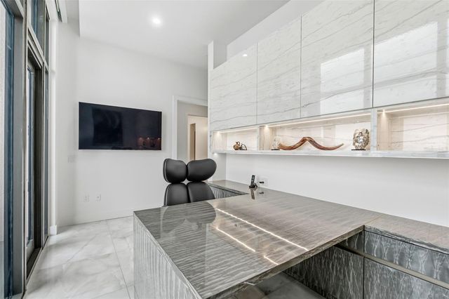 33 S PALM AVENUE 1701, Sarasota, FL 34236