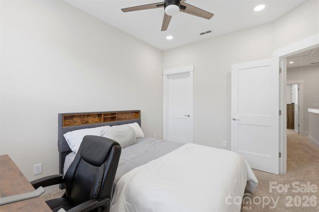 2009 Federation Court, Charlotte, NC 28205