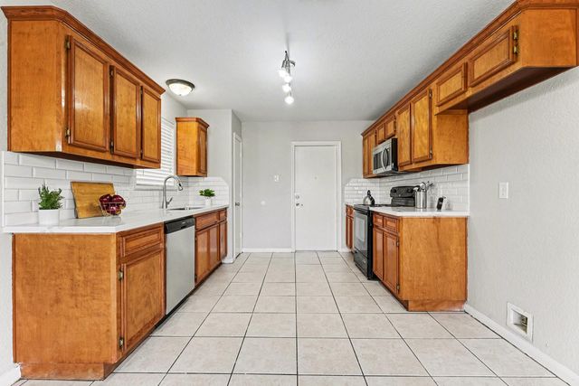 2705 Clara Lane, Texas City, TX 77590