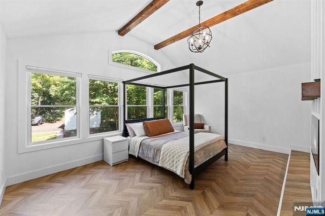 9 Lawnwood Avenue, Newton, NJ 07860