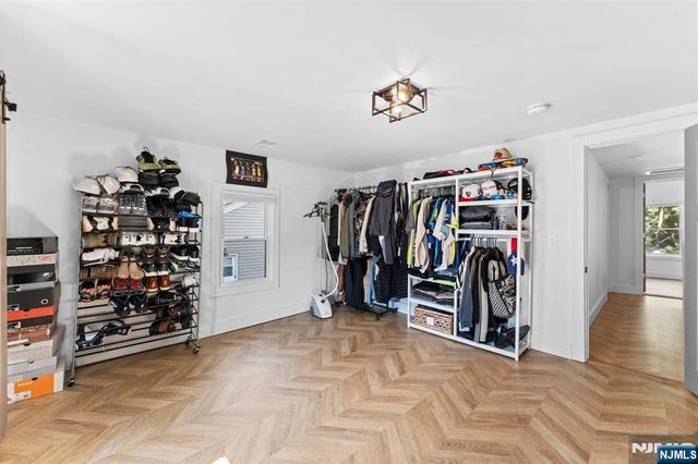 9 Lawnwood Avenue, Newton, NJ 07860