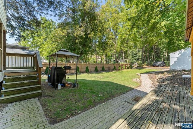 9 Lawnwood Avenue, Newton, NJ 07860