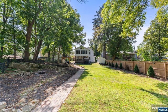 9 Lawnwood Avenue, Newton, NJ 07860